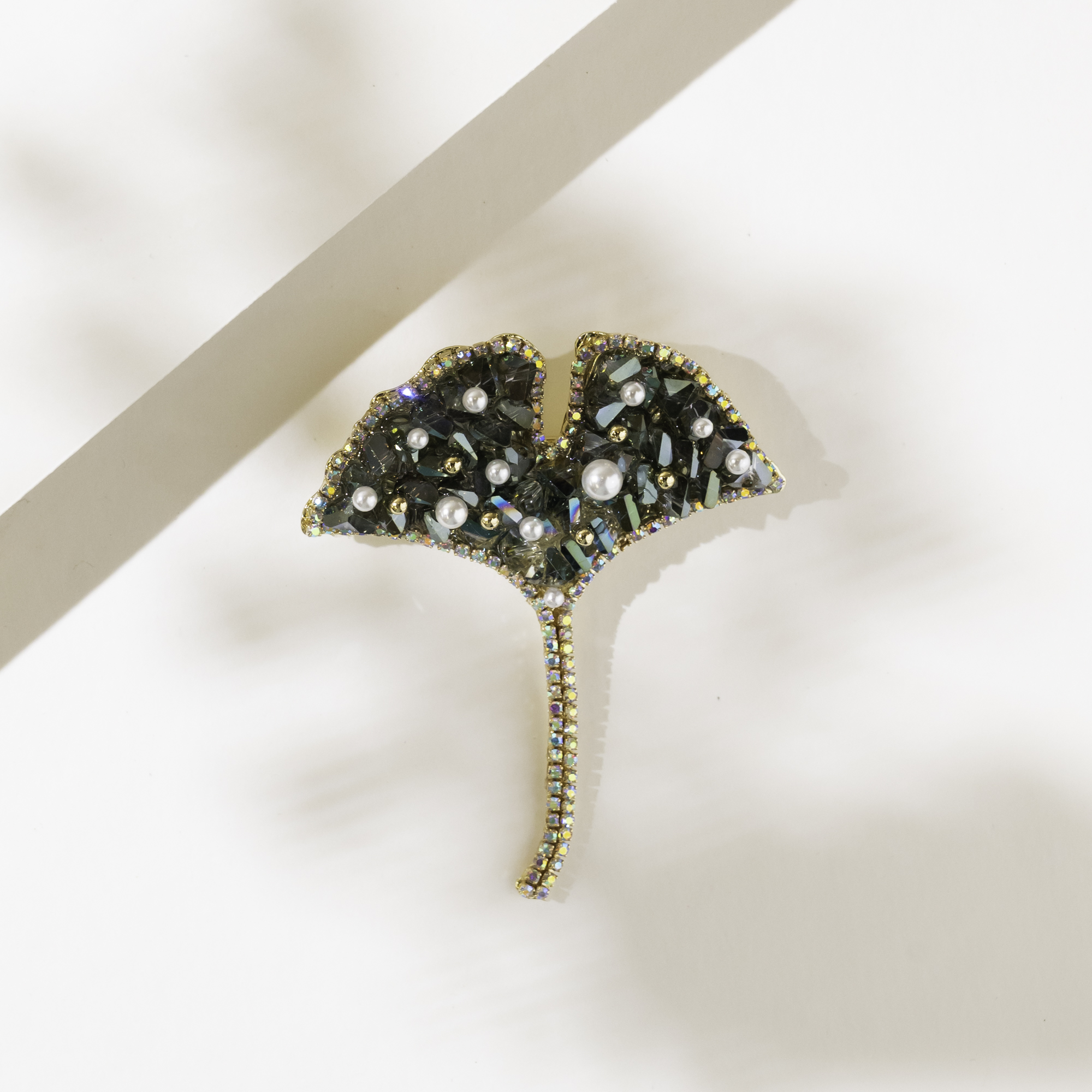 Ginkgo Pearl Brooch