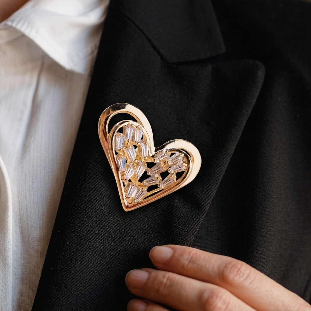 Petite Bow Brooch - Image 3