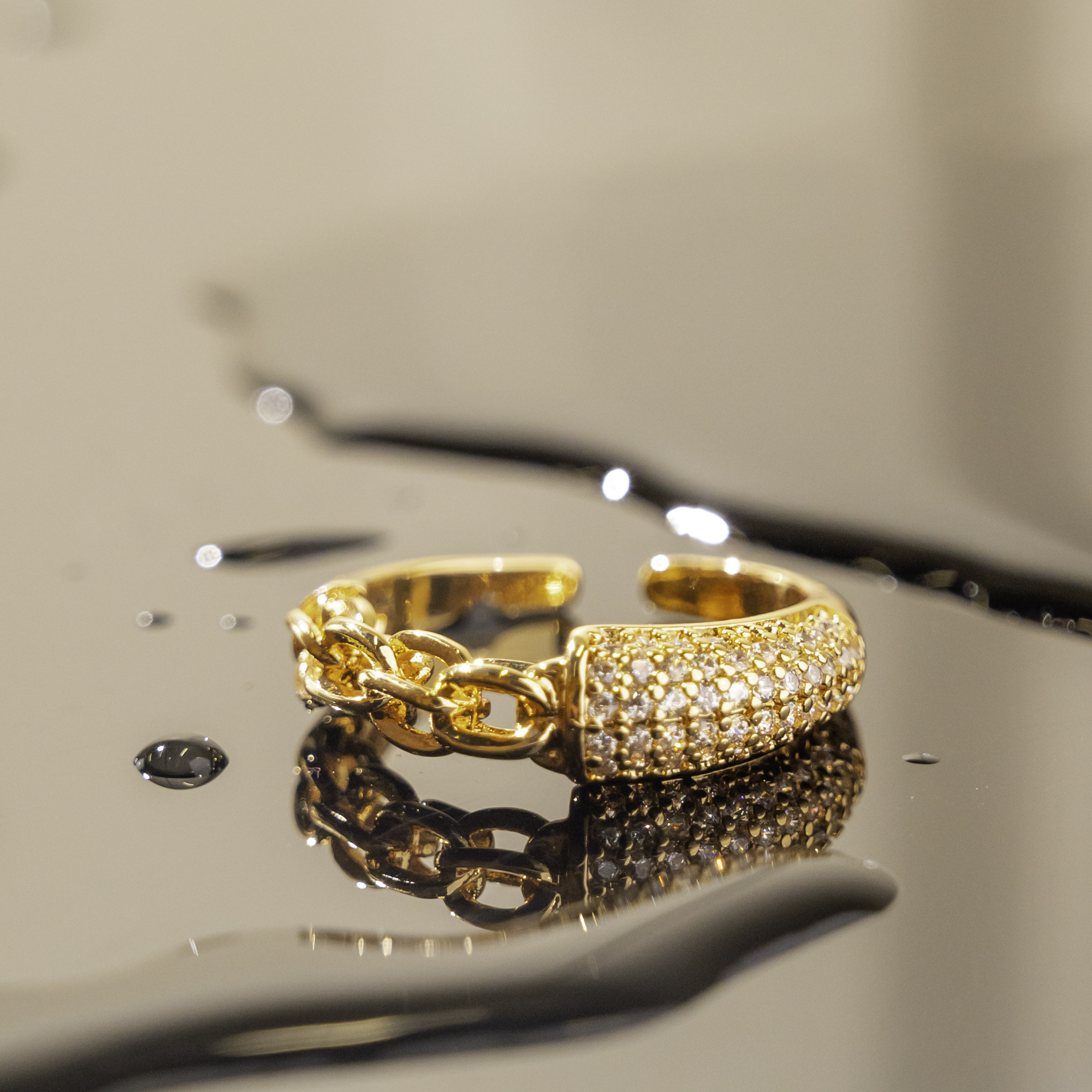 Luxe Pave Link Ring
